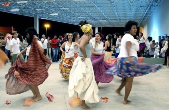 Projeto de dança movimenta pessoas