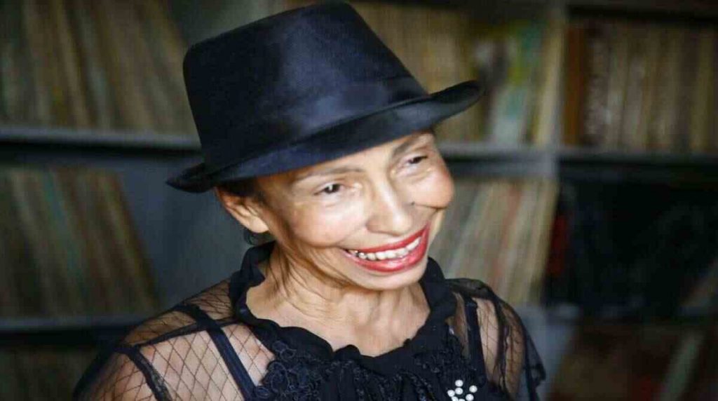 Doralice, amante de música e colecionadora de vinil