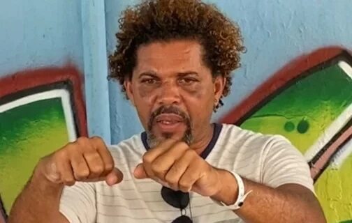 Morador de rua durante entrevista após se tornar meme na internet