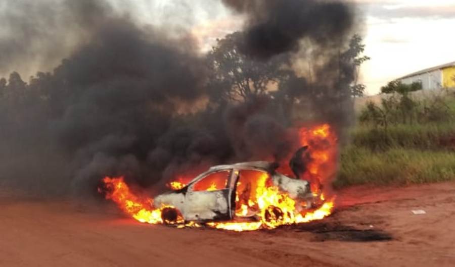 Carro teria sido usado no crime contra prefeito