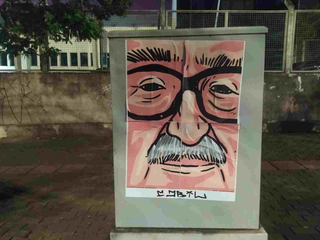 Lambe-lambe representa Manoel de Barros