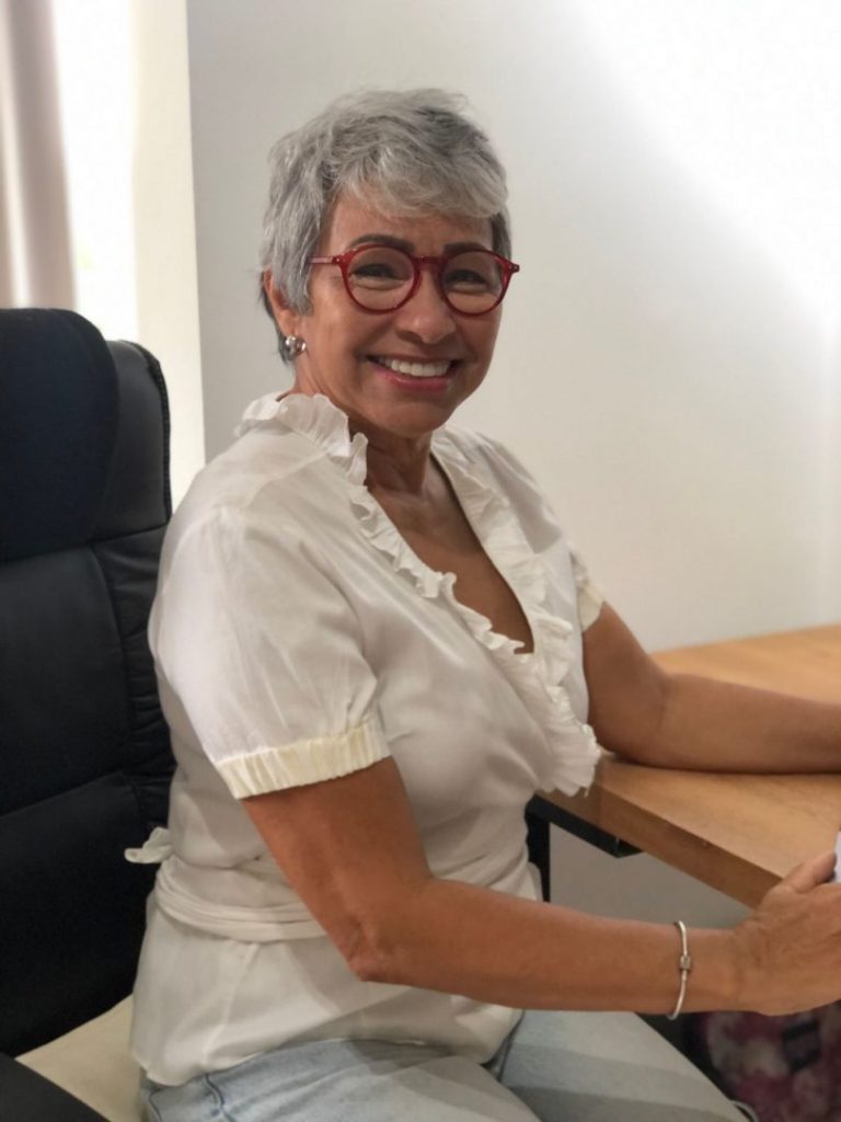 Nivia Ferreira atua há mais de 20 anos como consultora e gestora da qualidade em empresas de diferentes portes. FOTO ACERVO PESSOAL