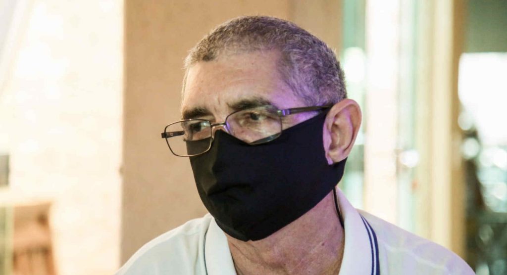 Moradi conta das histórias do bairro