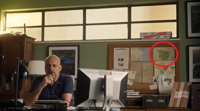 Mapa de Mato Grosso é exibido sempre que Ari aparece na trama (Foto: TV Globo/Reprodução)