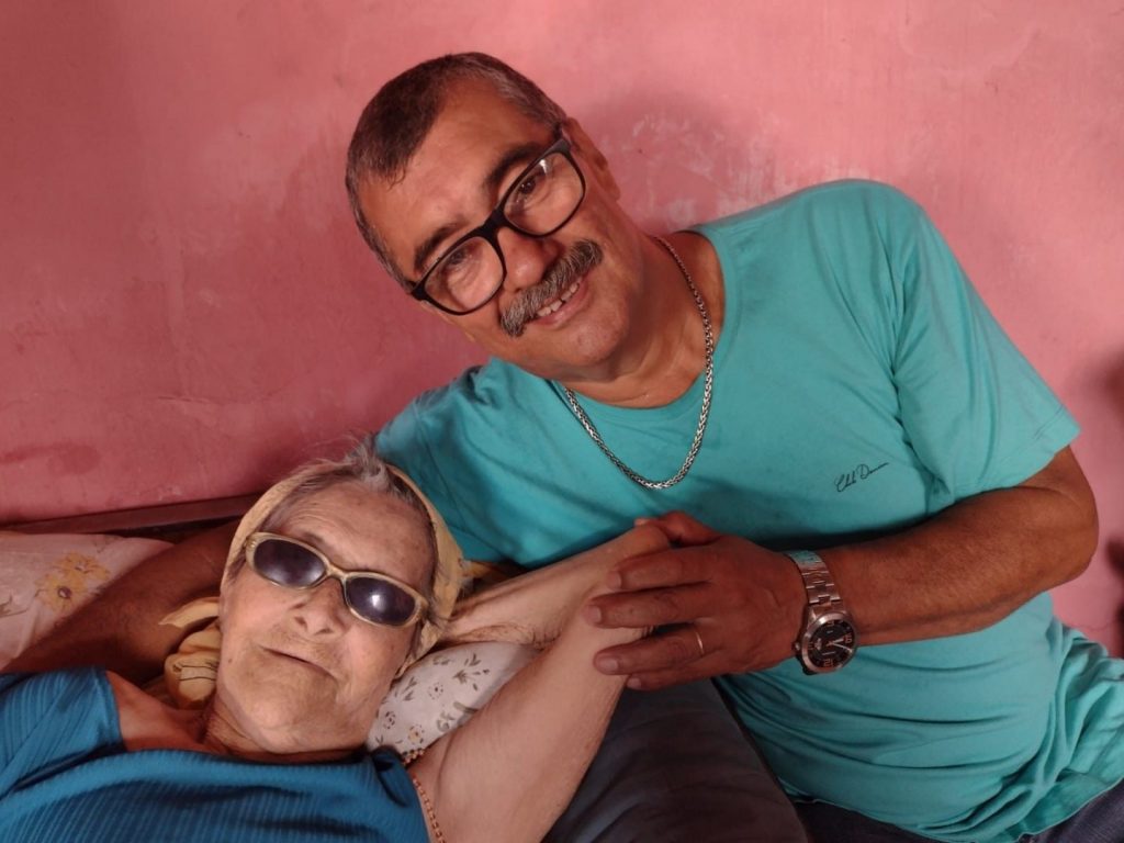 Nair e Paulo, a mãe e o irmão de Fatinha - (Foto: João Ramos/Midiamax)