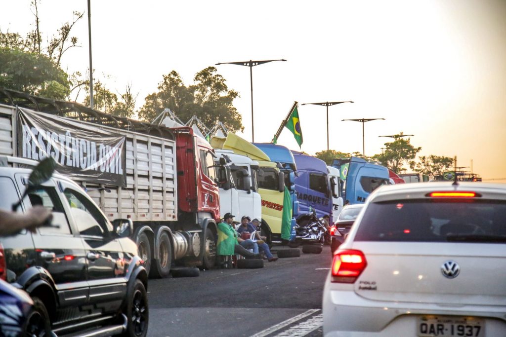 caminhões cmo