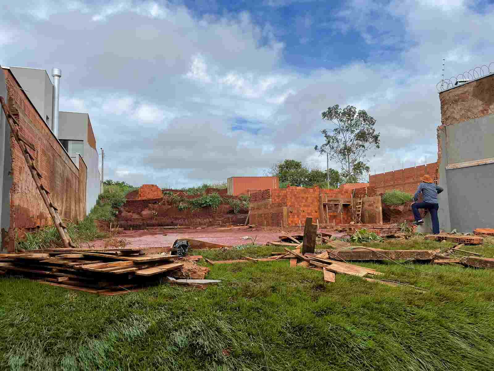 Casa destruída por enxurrada