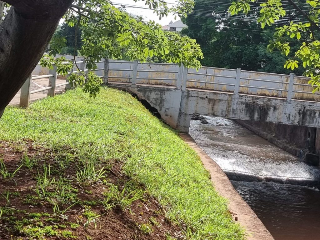 Ponte interditada
