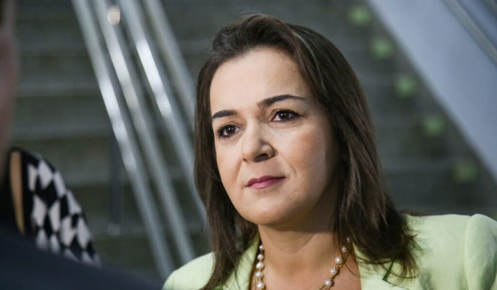 adriane lopes