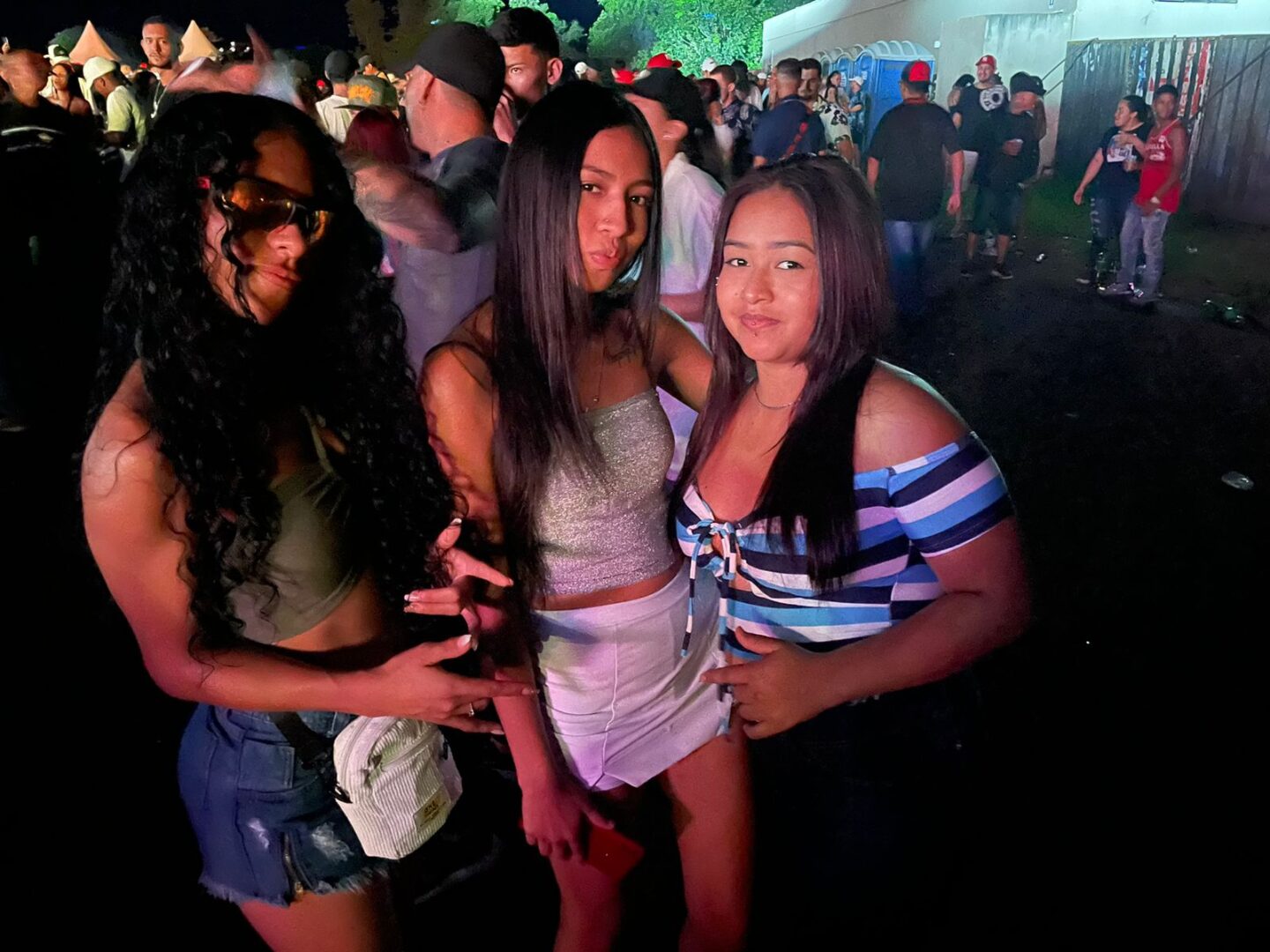 Jake e as amigas. Foto: Graziela Rezende/Jornal Midiamax
