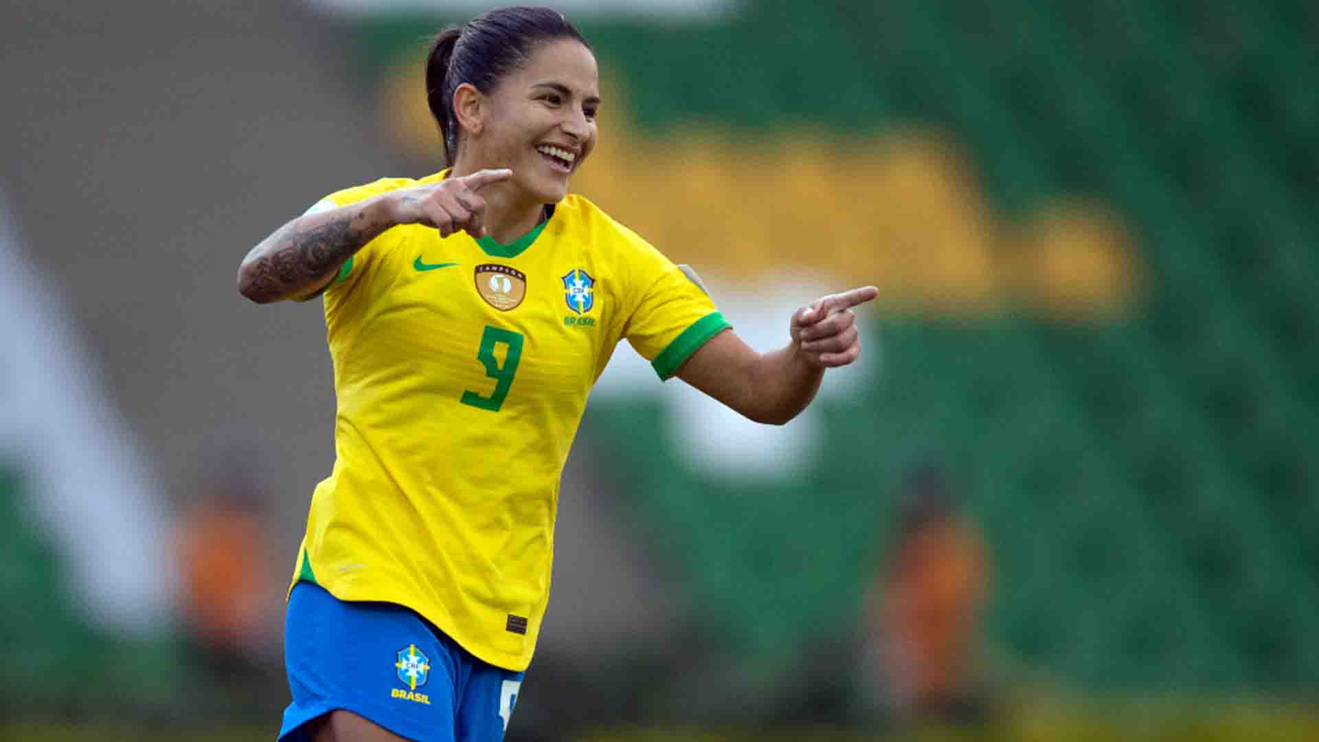 Debinha disputa a Bola de Ouro pelo feminino (Divulgação)