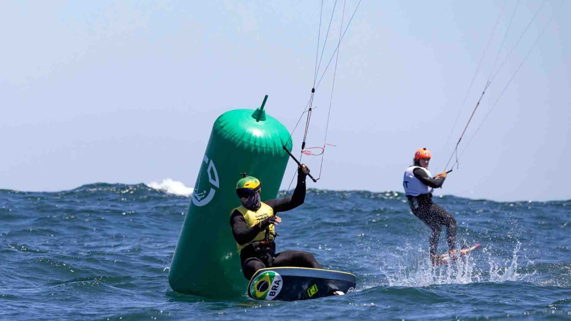 Bruno Lobo foi ouro no kitesurf masculino (Matias Capizzano, CBVela)