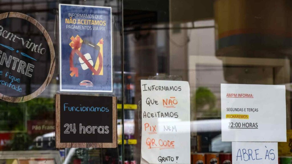 Comércios ainda resistem ao Pix