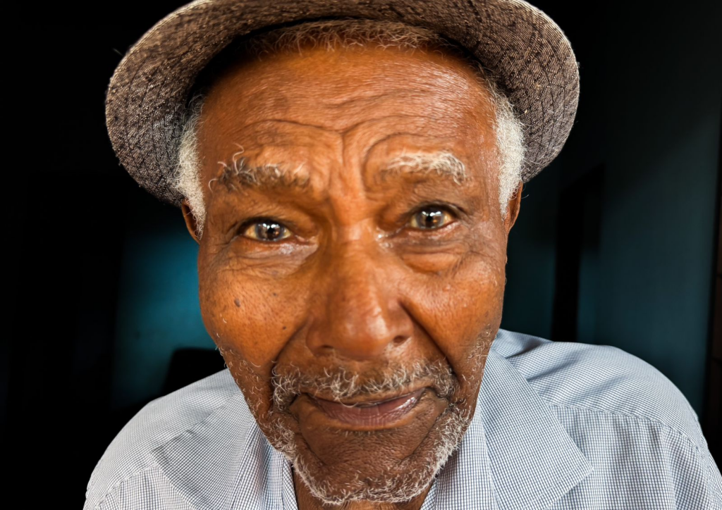 A plenitude no olhar de quem chegou aos 112 com carinha de 70 - (Foto: Alicce Rodrigues, Jornal Midiamax)